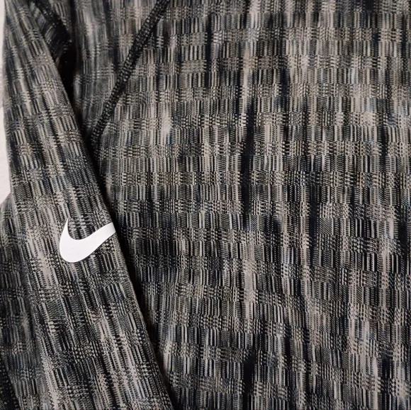 Nike Pro Gray Long Sleeve Top - Picture 3 of 5